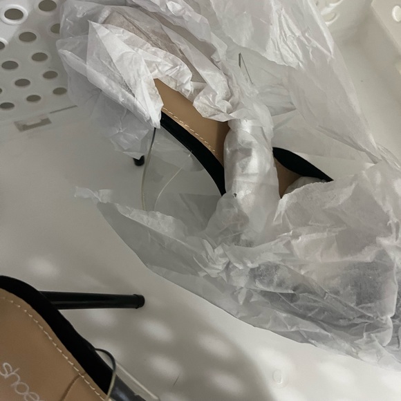 Jewel strap classy black pointed toe heels - Picture 5 of 5